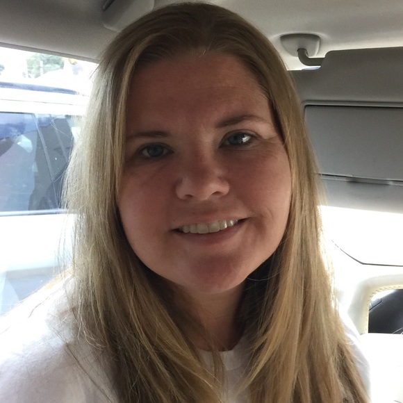 Meet your Posher, Lorie - Picture 1 of 1